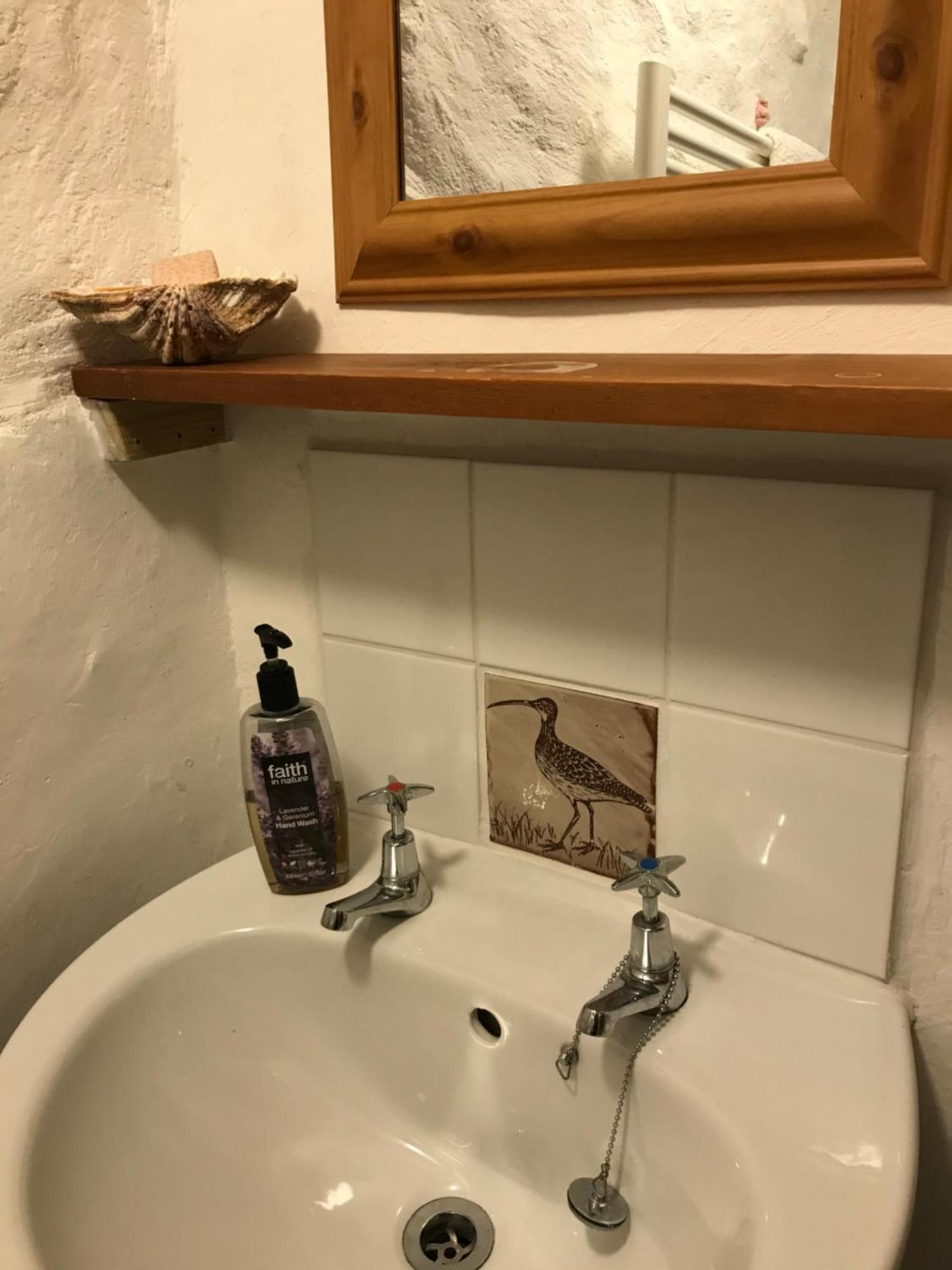 Manorowen Tiny Cosy Snug 아파트 외부 사진